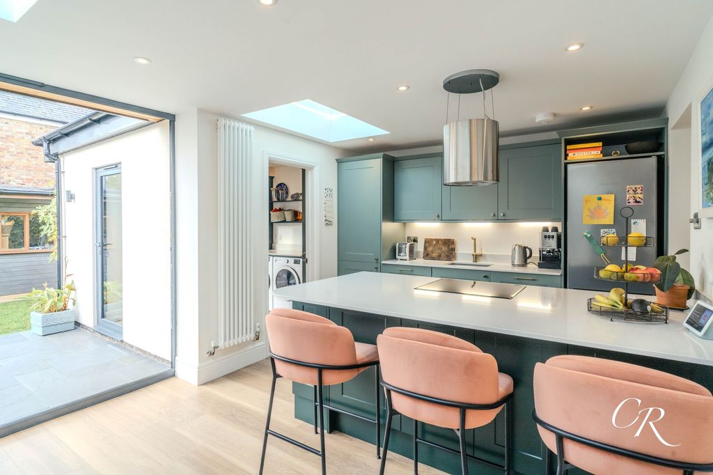 Property photo 3 of 18