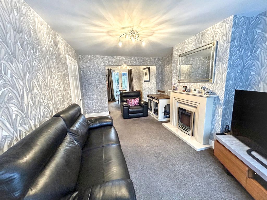 Property photo 2 of 23