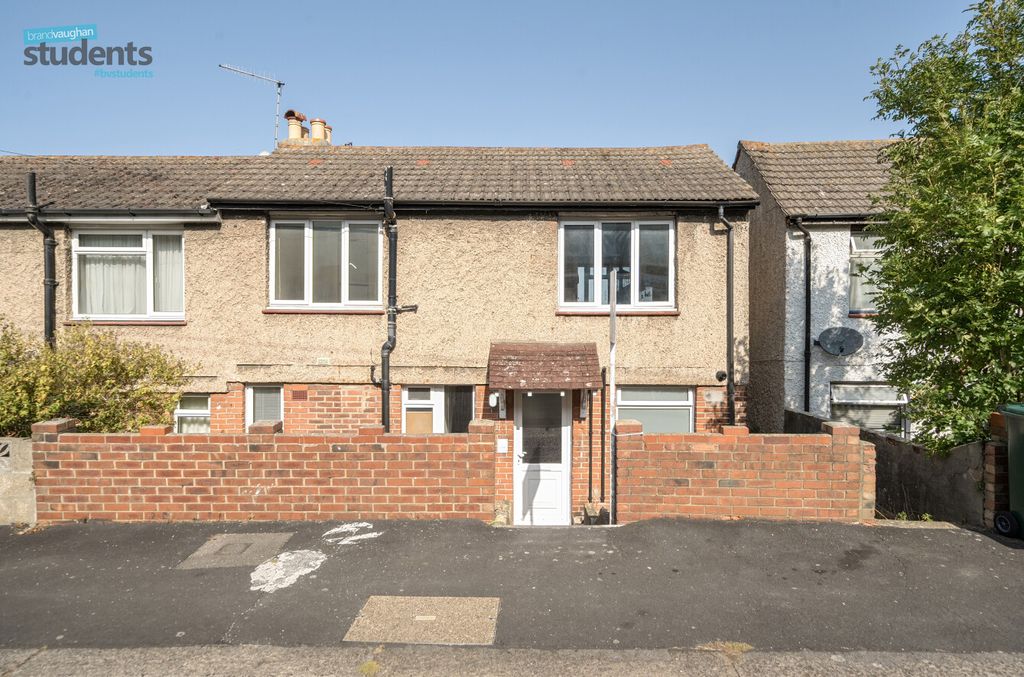 Property photo 1 of 11 44F11E13-Af8B-467...