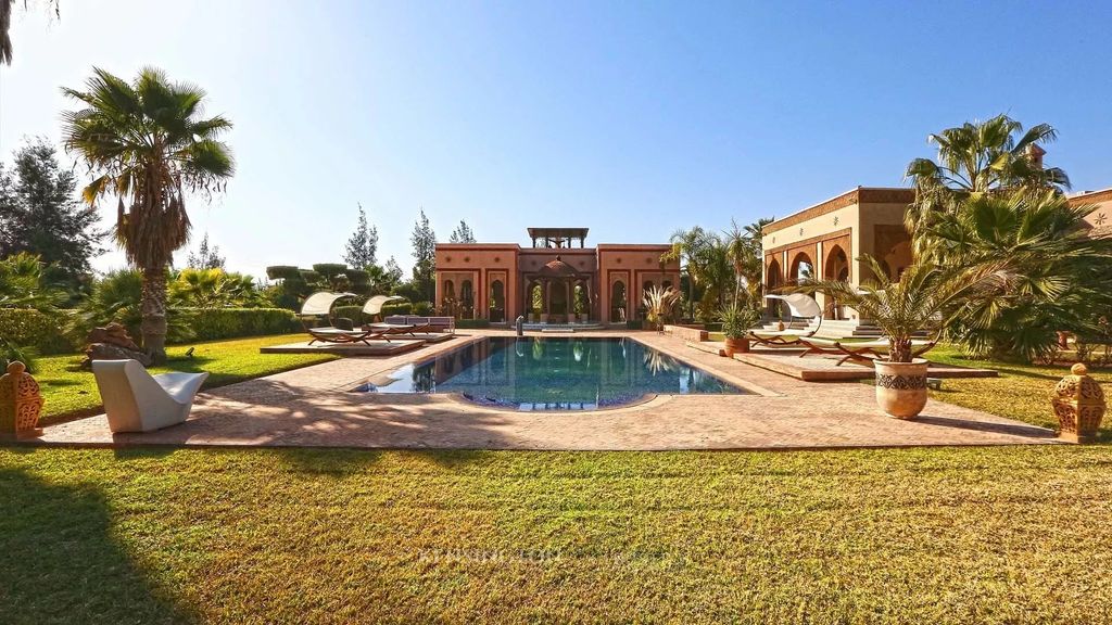 Property photo 3 of 36 Click Here If You Are Looking For A Villa For Sale In Marrakech Villa Nad From Kensingtonmorocco.Com Villa For Sale Marrakech Villa For Sale In Marrakech Luxury Villa For Sale In Marrakech