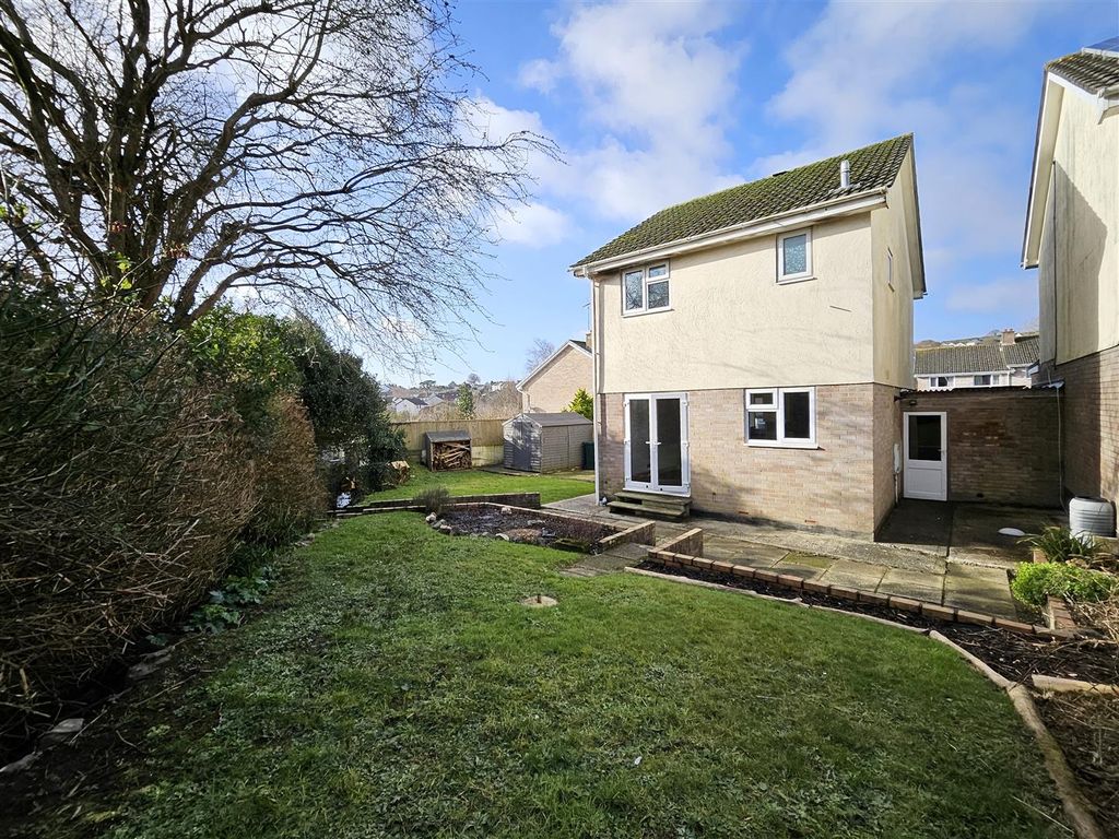 Property photo 2 of 15 Rear