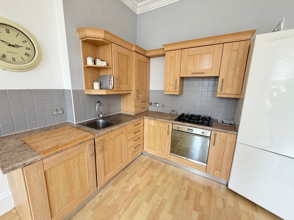 Property photo 3 of 7 4228194