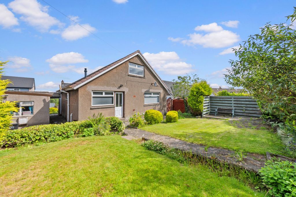 Property photo 2 of 32