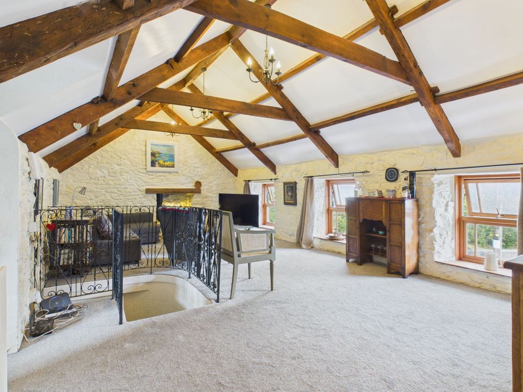Property photo 2 of 54
