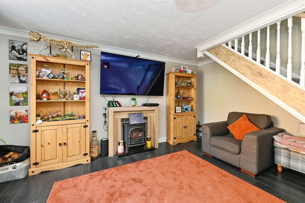 Property photo 3 of 15