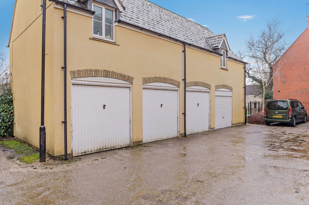 Property photo 3 of 11 Picture No. 01
