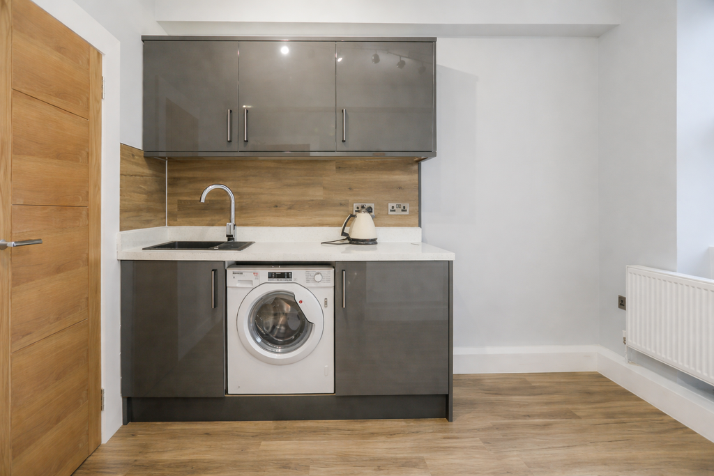 Property photo 1 of 3