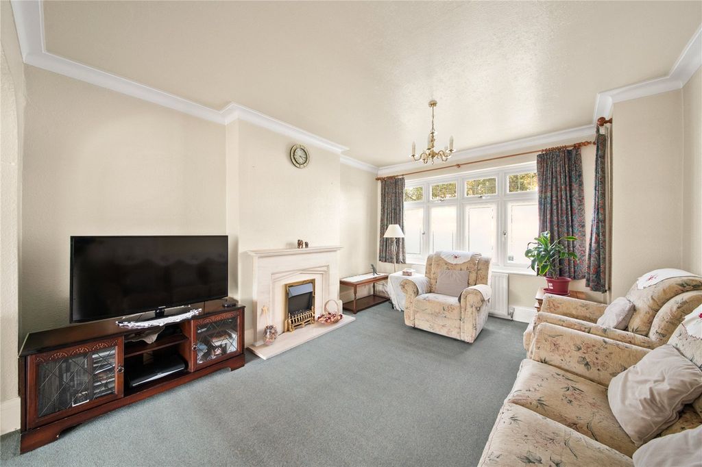 Property photo 2 of 17 Picture No. 10