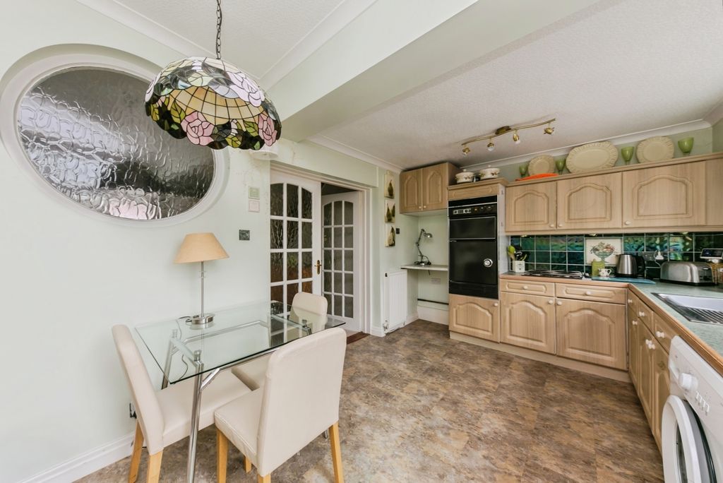 Property photo 3 of 20 Pbox-Img.Jpg