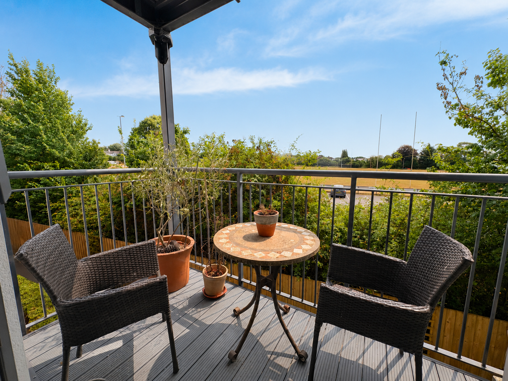 Property photo 2 of 7 Balcony