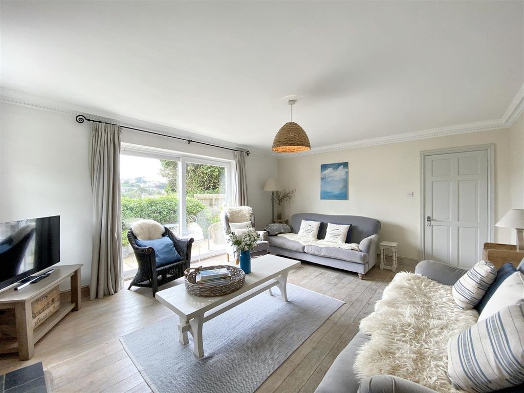 Property photo 2 of 34 7E3878Ca-1277-4617-9F08-F59Ad8E2BAE6.Jpg