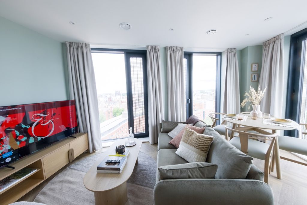 Property photo 3 of 19 Oneeastside_Anast...