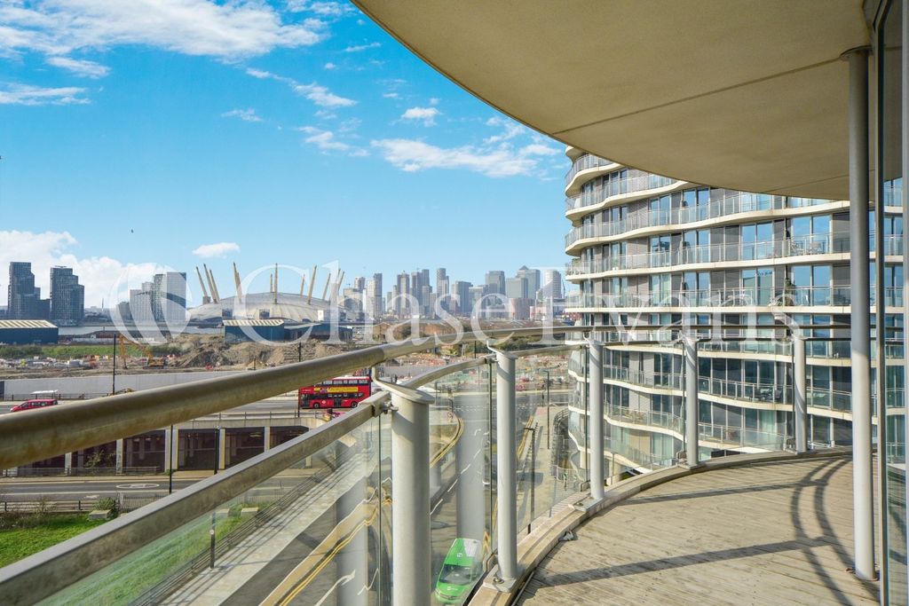 Property photo 1 of 12 Balcony