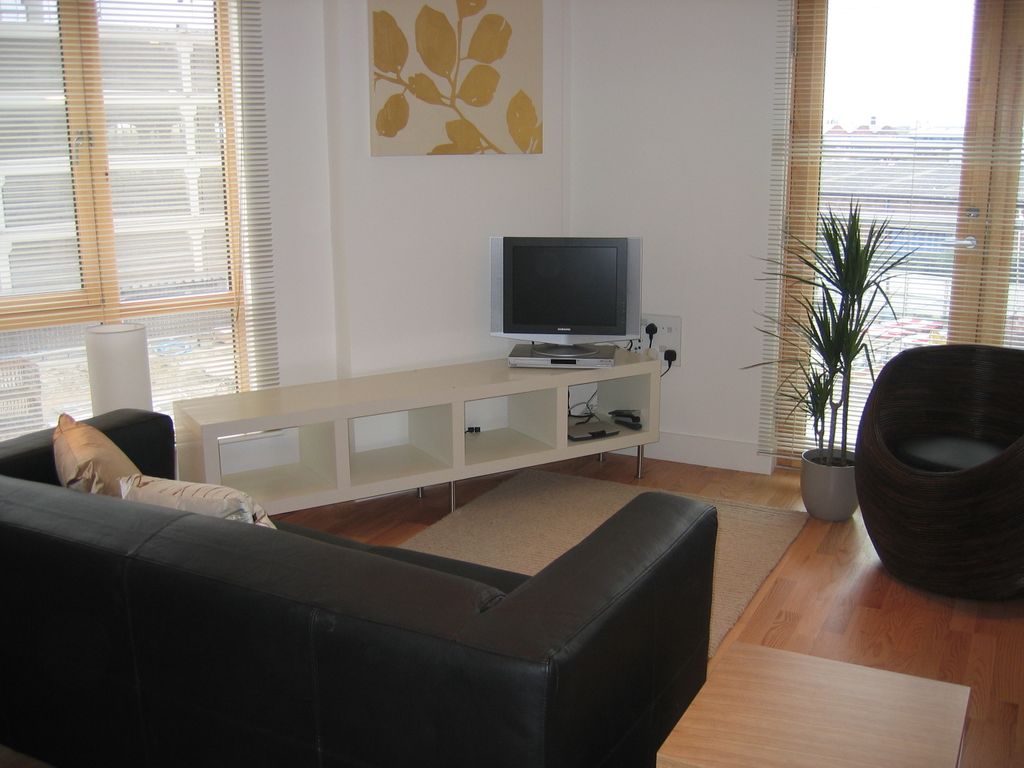 Property photo 1 of 5