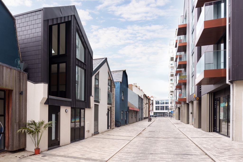 Property photo 1 of 19 4781390