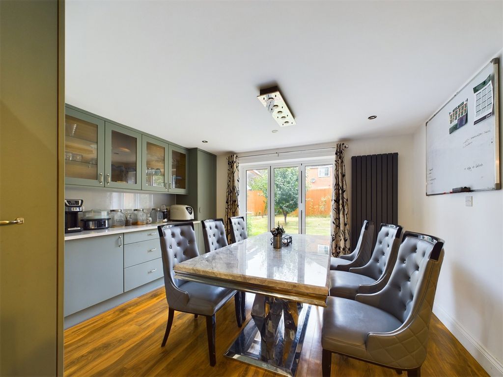 Property photo 2 of 17 Picture No. 38