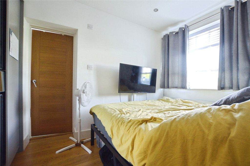 Property photo 3 of 7 Bedroom