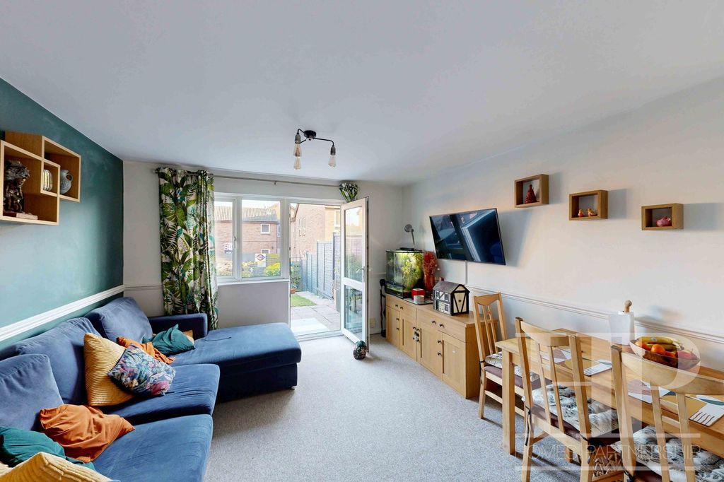 Property photo 3 of 14