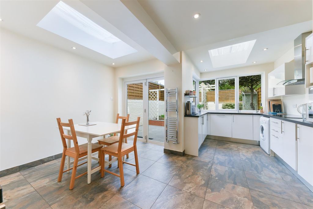 Property photo 2 of 13