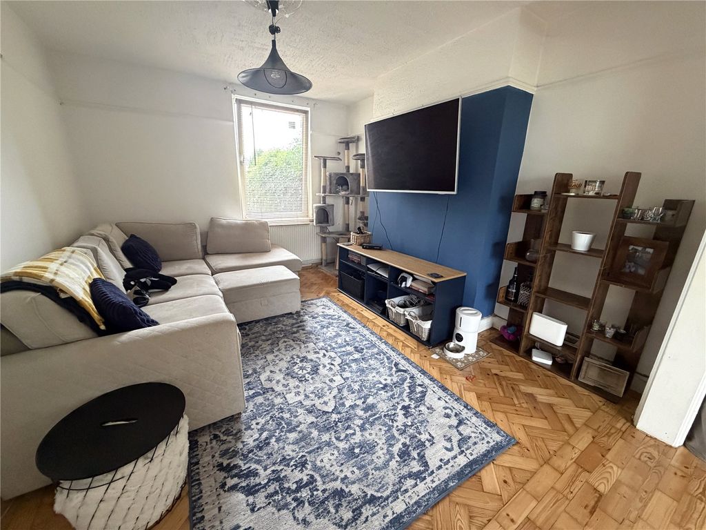 Property photo 2 of 16 Picture No. 02