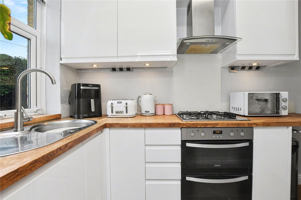 Property photo 3 of 30 Picture No. 21