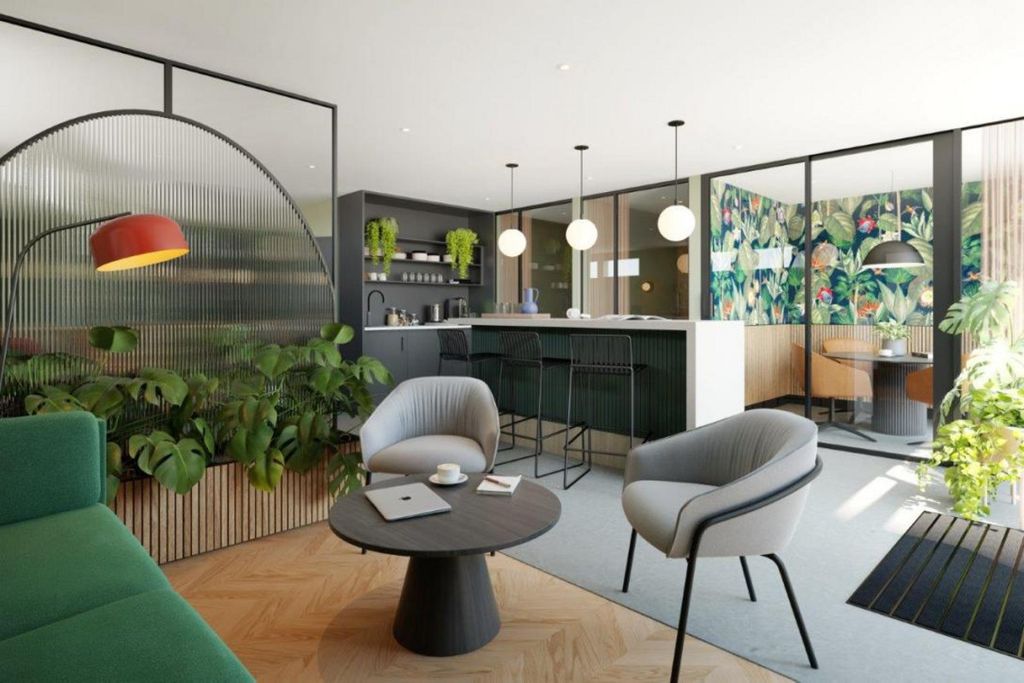 Property photo 1 of 18