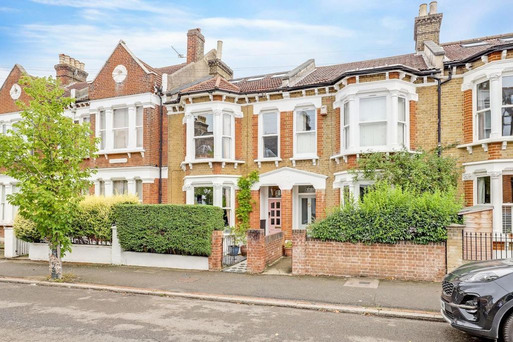 Property photo 3 of 17 14-6A19Jhpropworld - 62 Byne Road - 43-Medium.Jpg