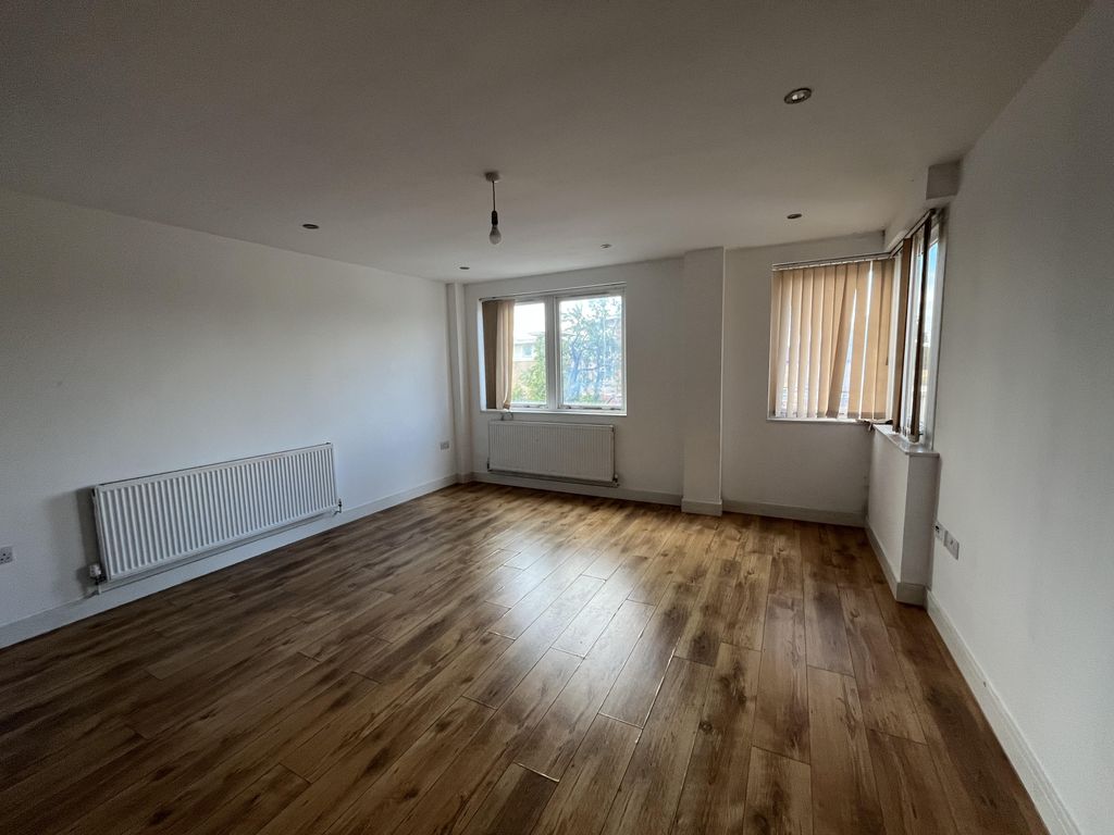 Property photo 3 of 6 Img_0562.Jpg