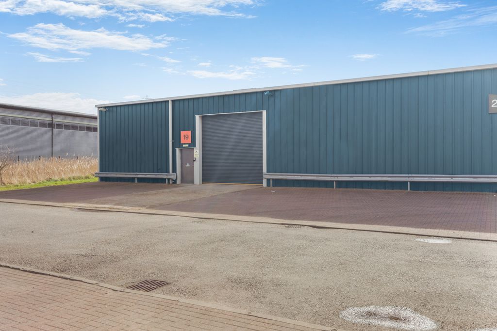 Property photo 2 of 12