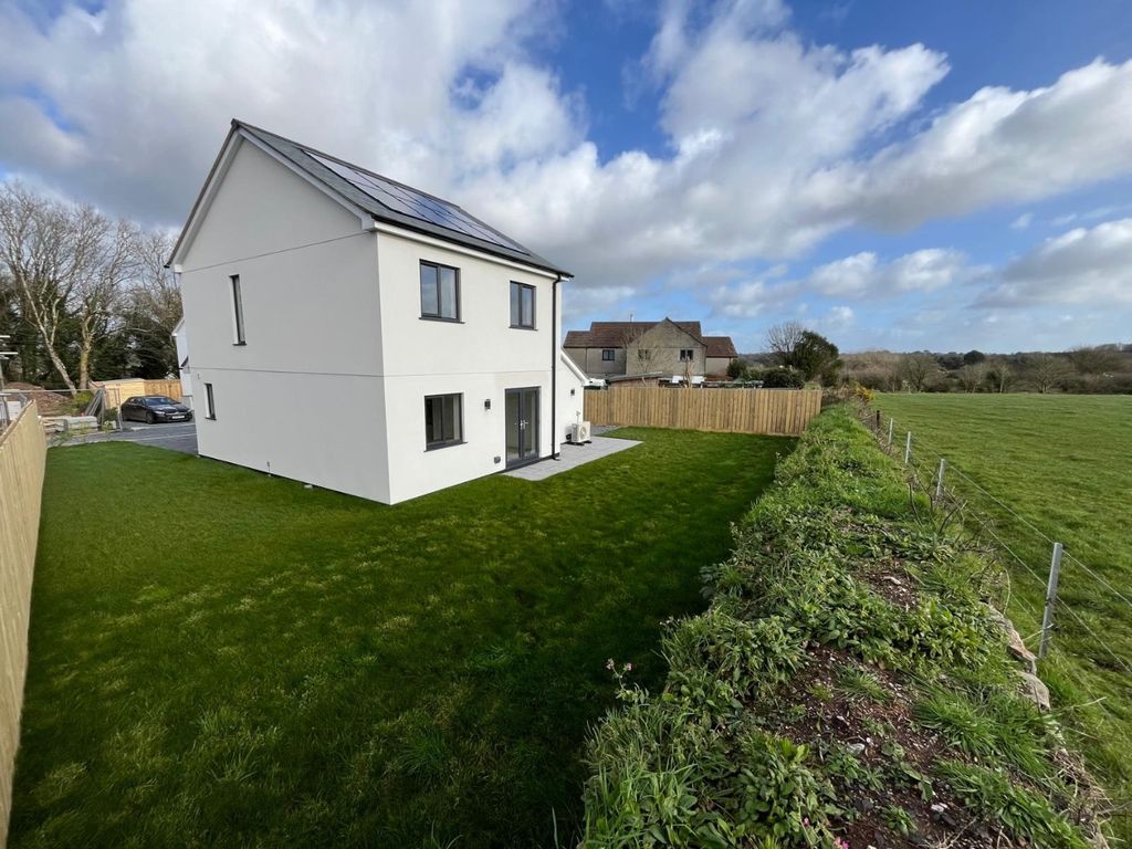 Property photo 1 of 28 4851720