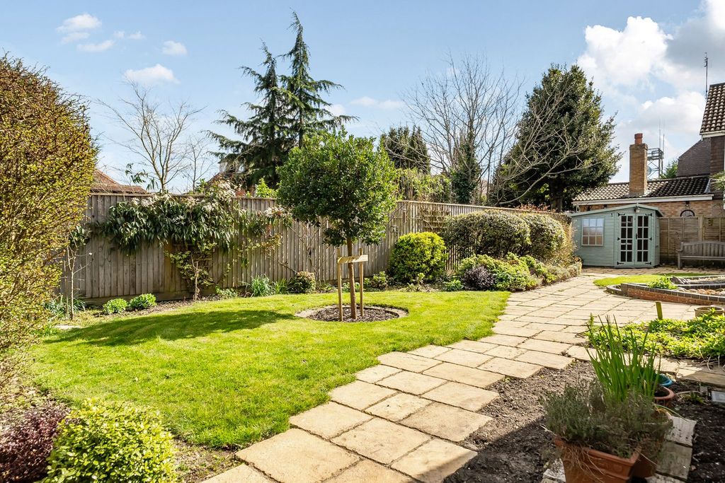 Property photo 3 of 27