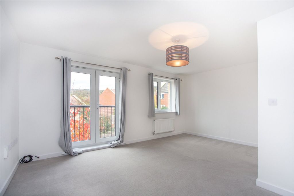 Property photo 3 of 17 Picture No. 21