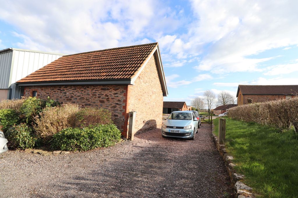 Property photo 2 of 5