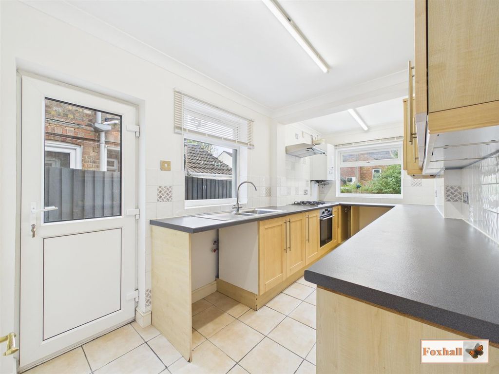 Property photo 2 of 17 Kitchen