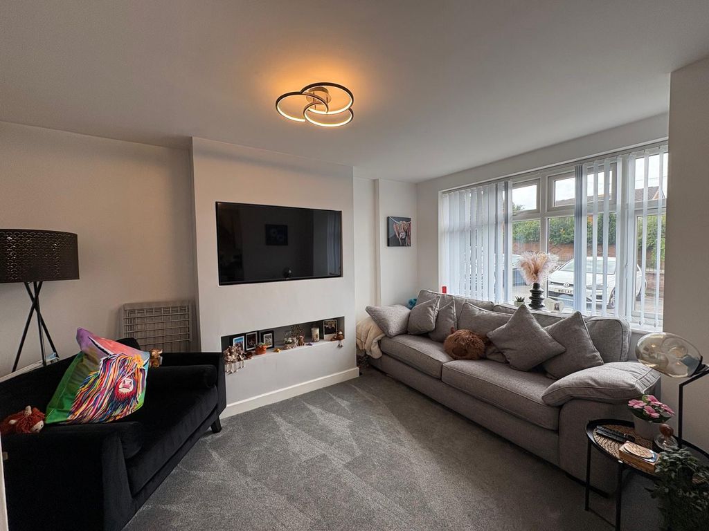 Property photo 2 of 11 Gallery
