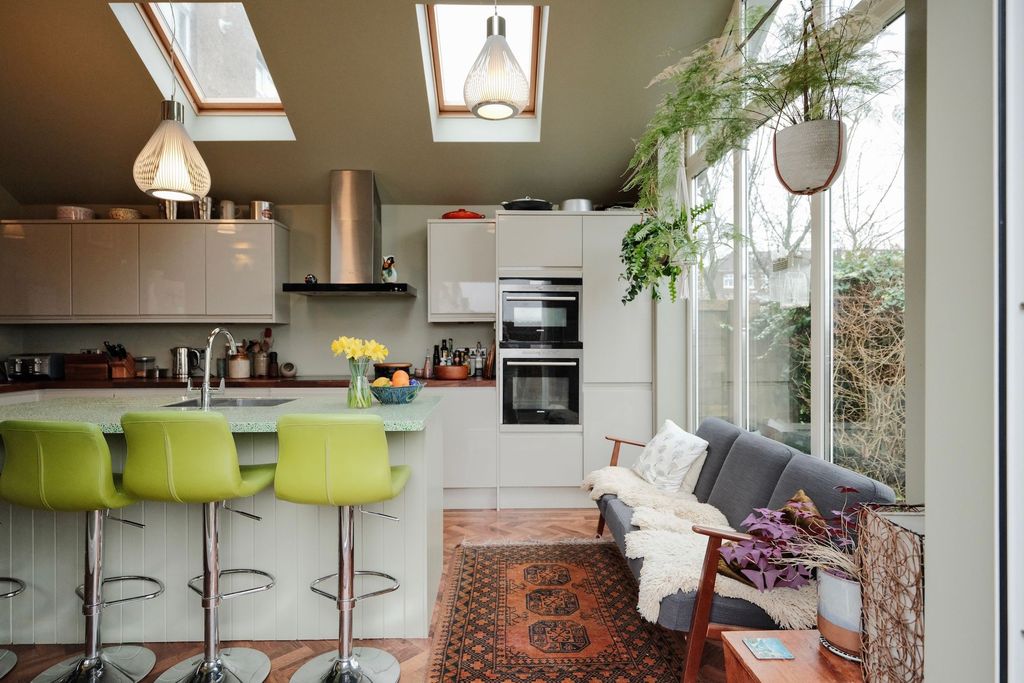 Property photo 2 of 24