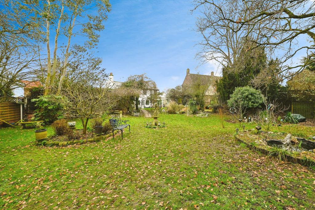 Property photo 2 of 20 35048