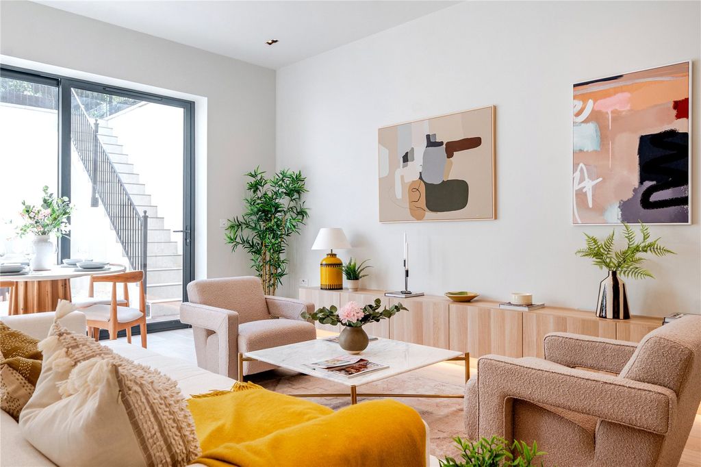 Property photo 2 of 12 Picture No. 16