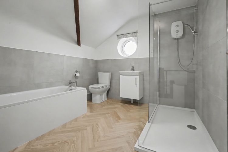 Property photo 3 of 9 324309