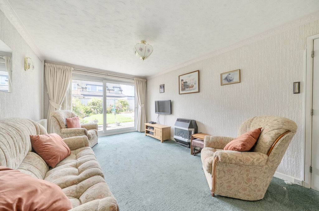 Property photo 3 of 10 14669352