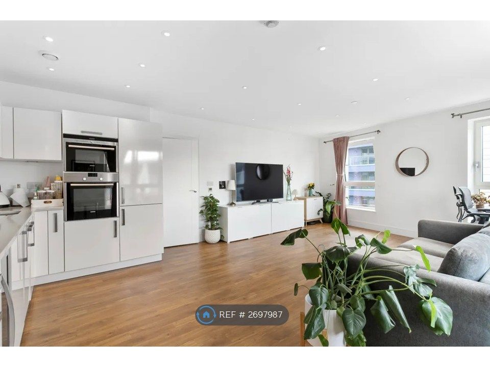 Property photo 3 of 13 Living Room