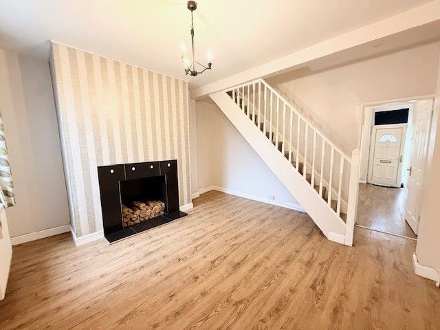 Property photo 2 of 12 Photo