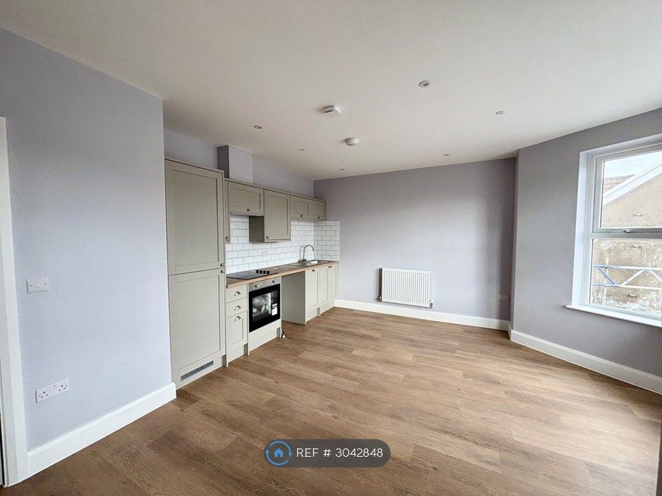 Property photo 2 of 5 Kitchen/Living Room