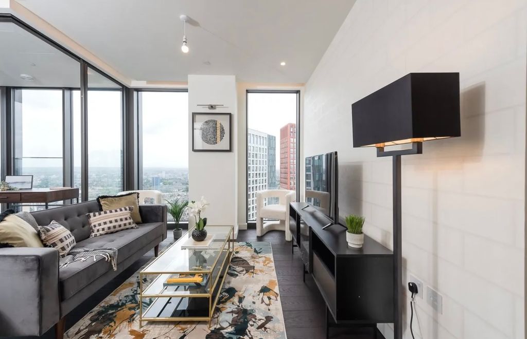 Property photo 2 of 19