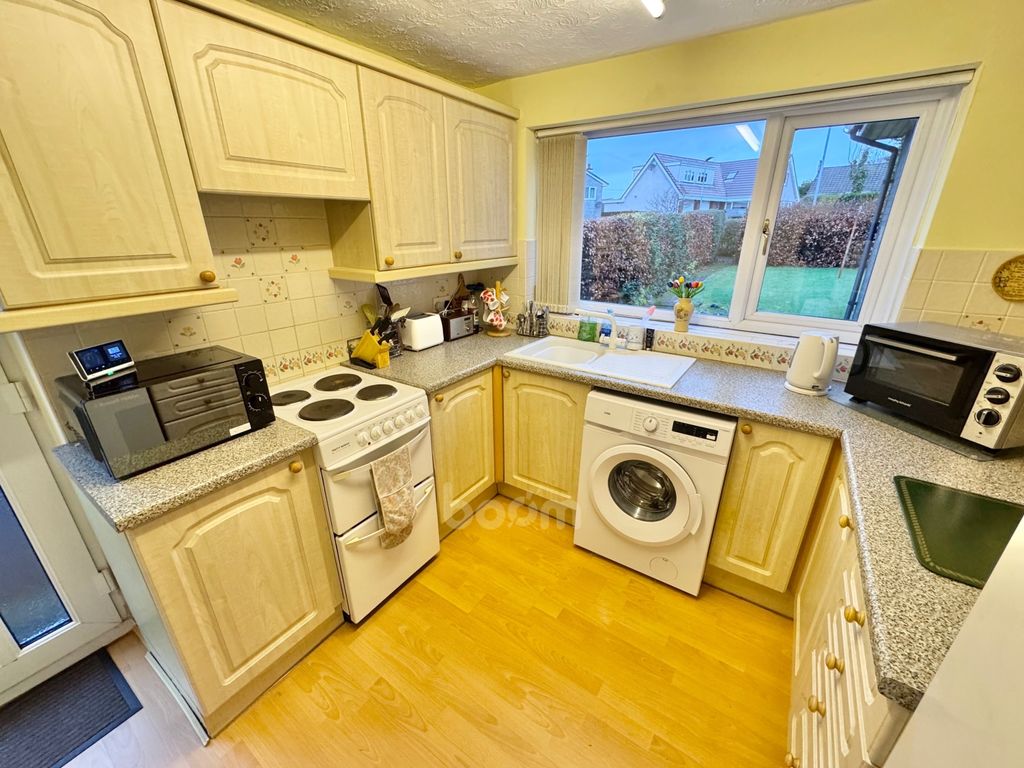 Property photo 3 of 27 Img_4363