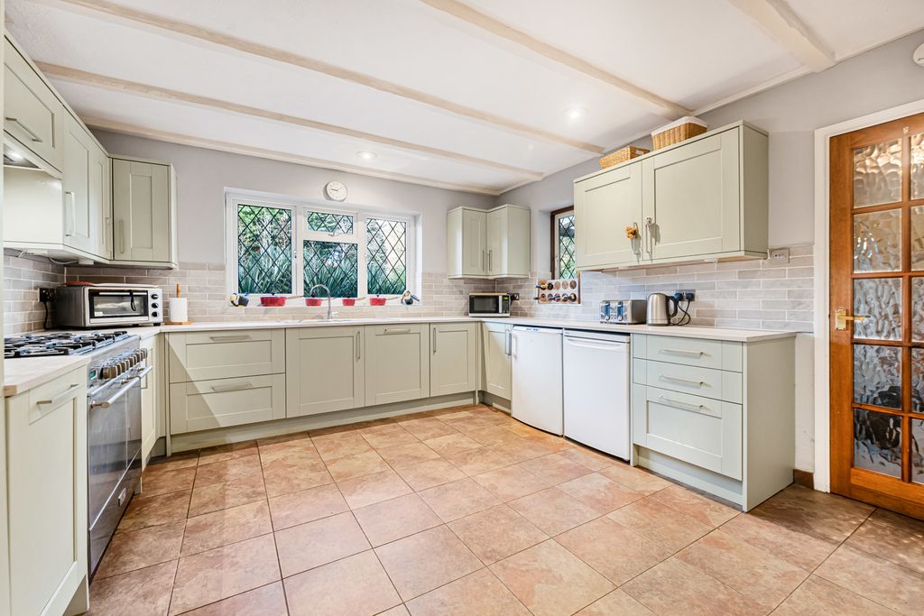 Property photo 3 of 22 Kitchen