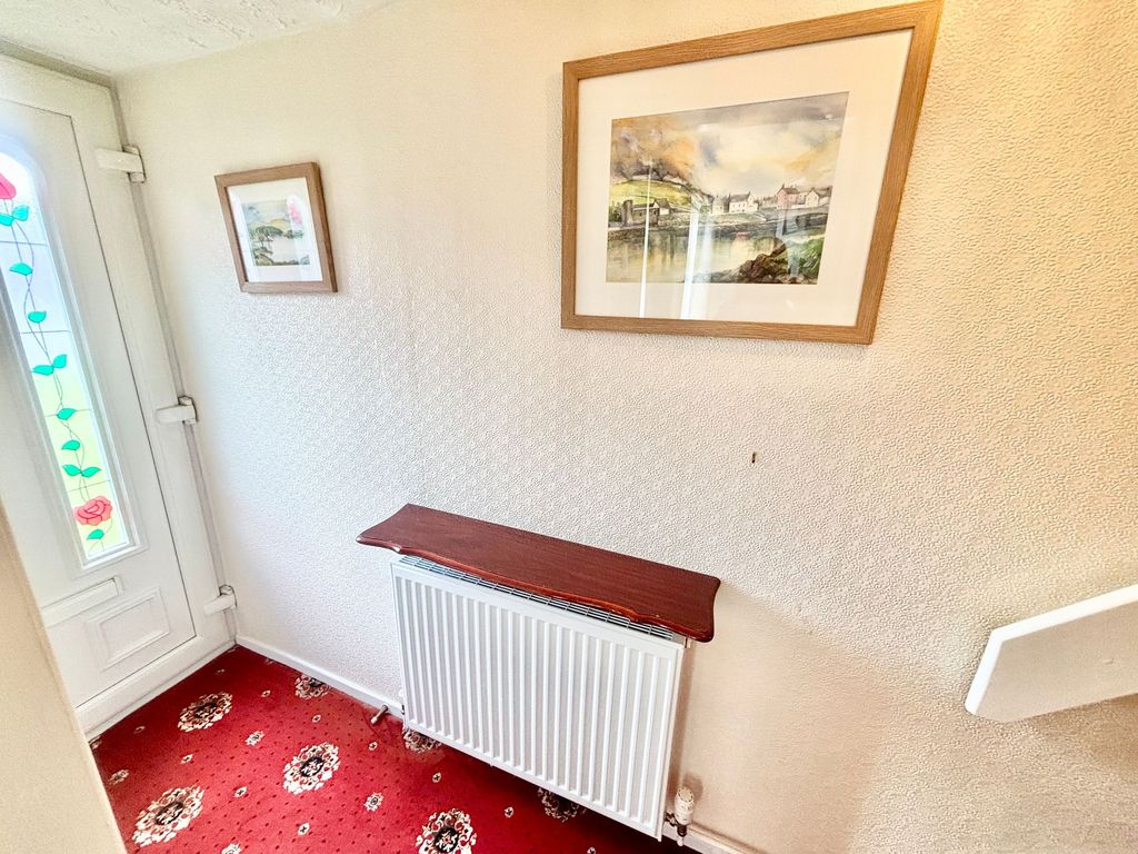 Property photo 2 of 25