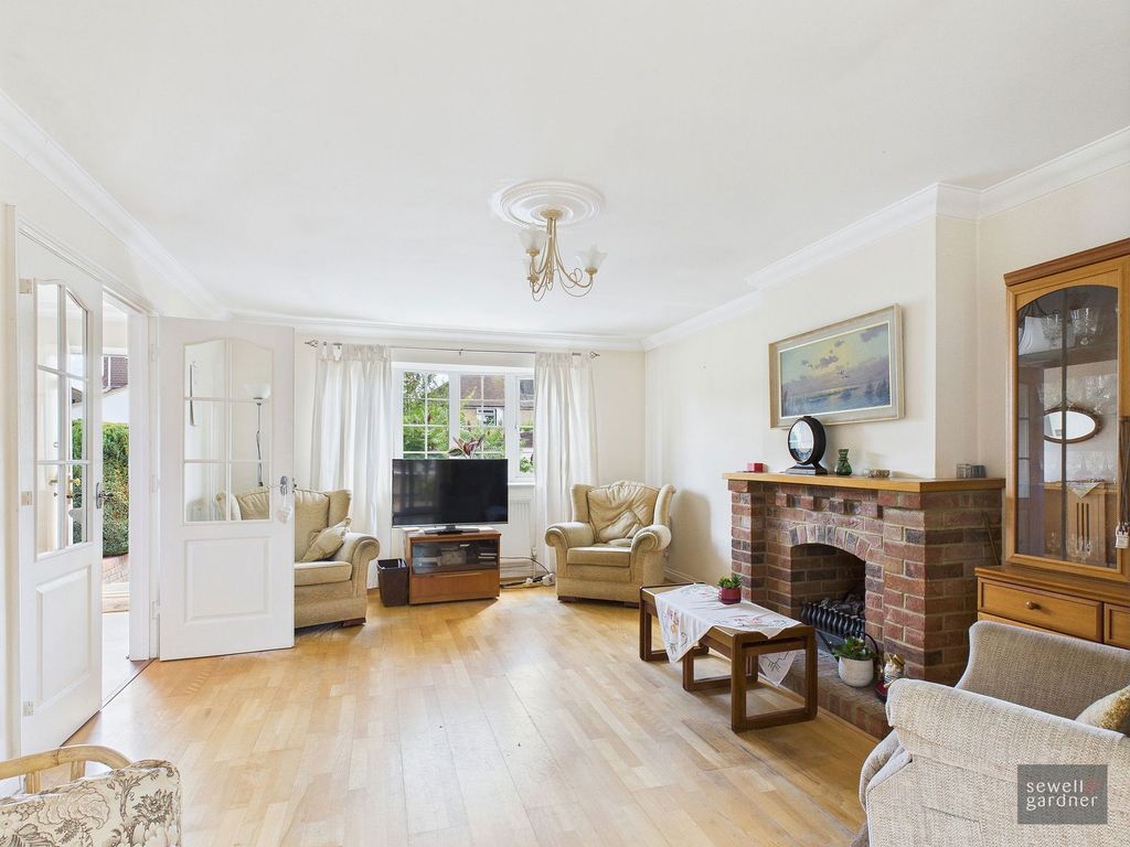 Property photo 2 of 12