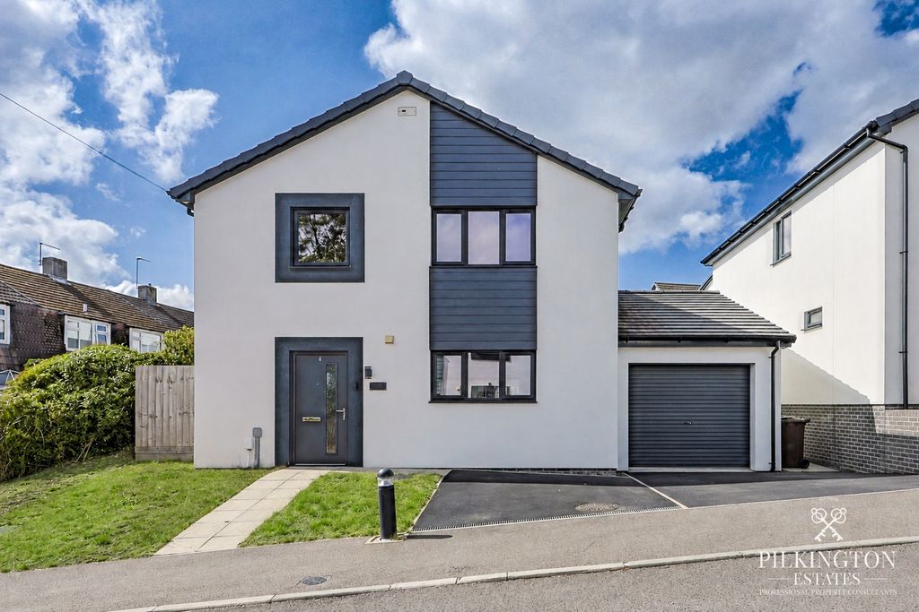 Property photo 2 of 18 5390753
