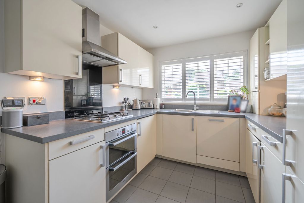 Property photo 3 of 21 1482846-15-6A44E9...